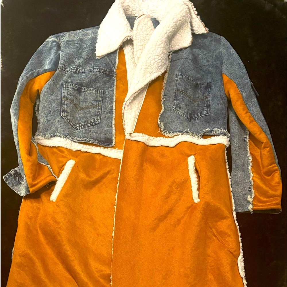 A trench stylish coat New